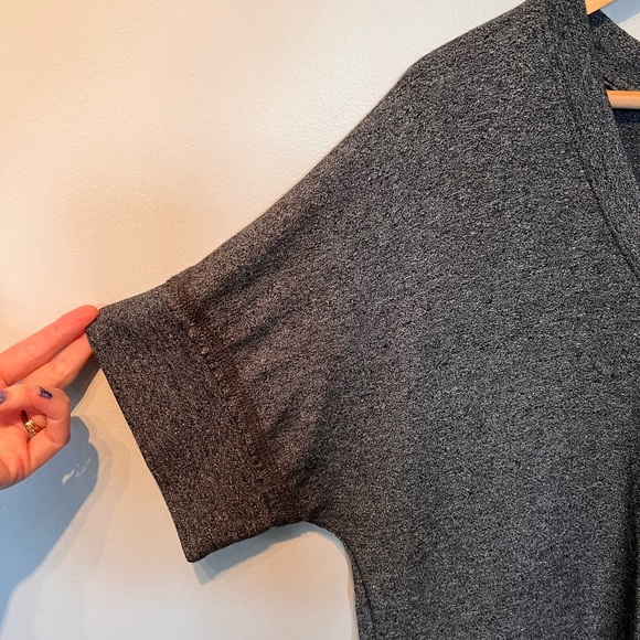 Peyton Benson grey asymmetric oversized T shirt size Medium - Picture 3 of 5